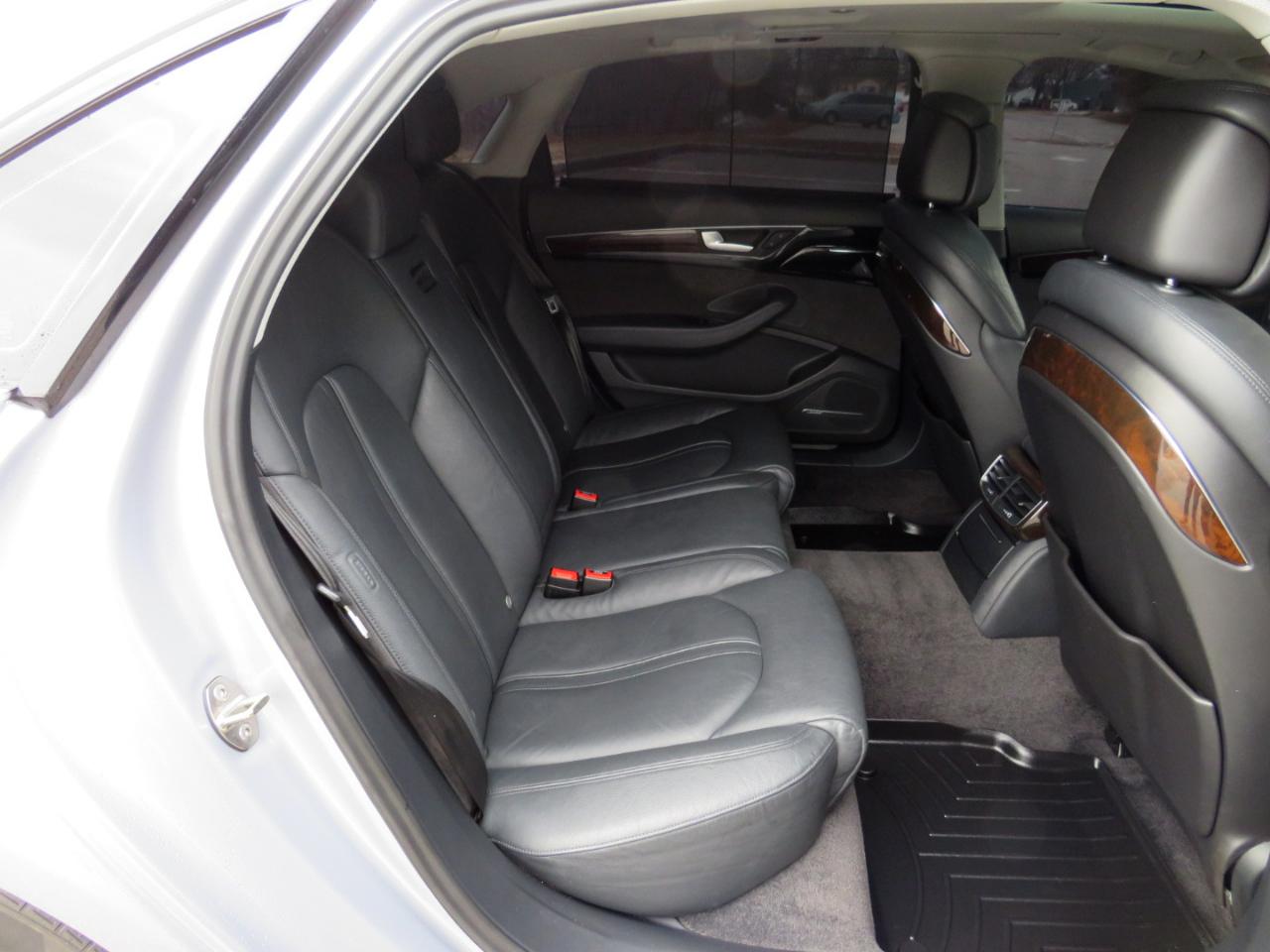 Audi A8 L 4.0T quattro 2015