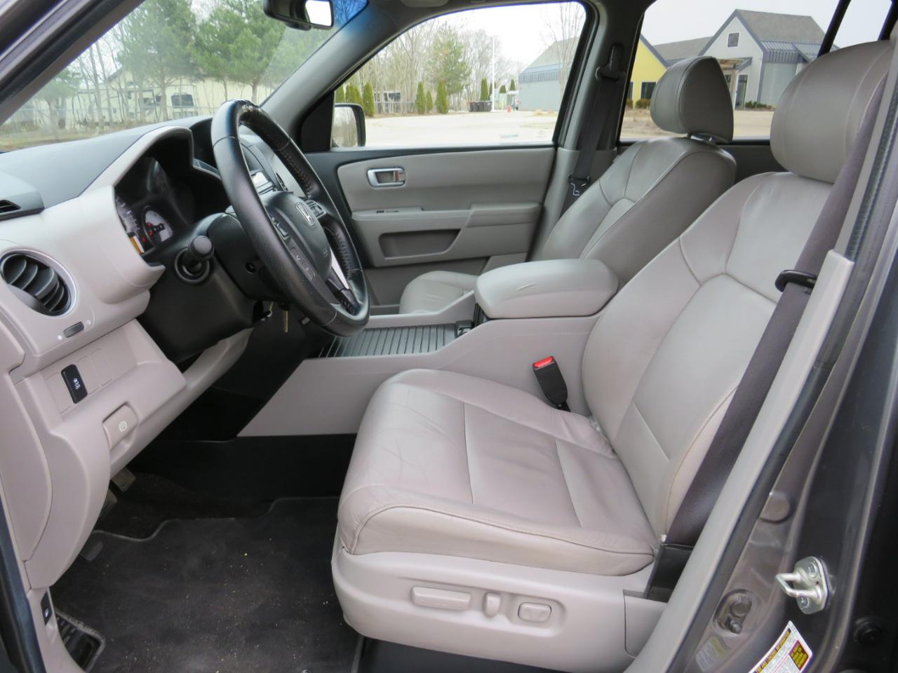 Honda Pilot EX-L 4WD 5-Spd AT 2012