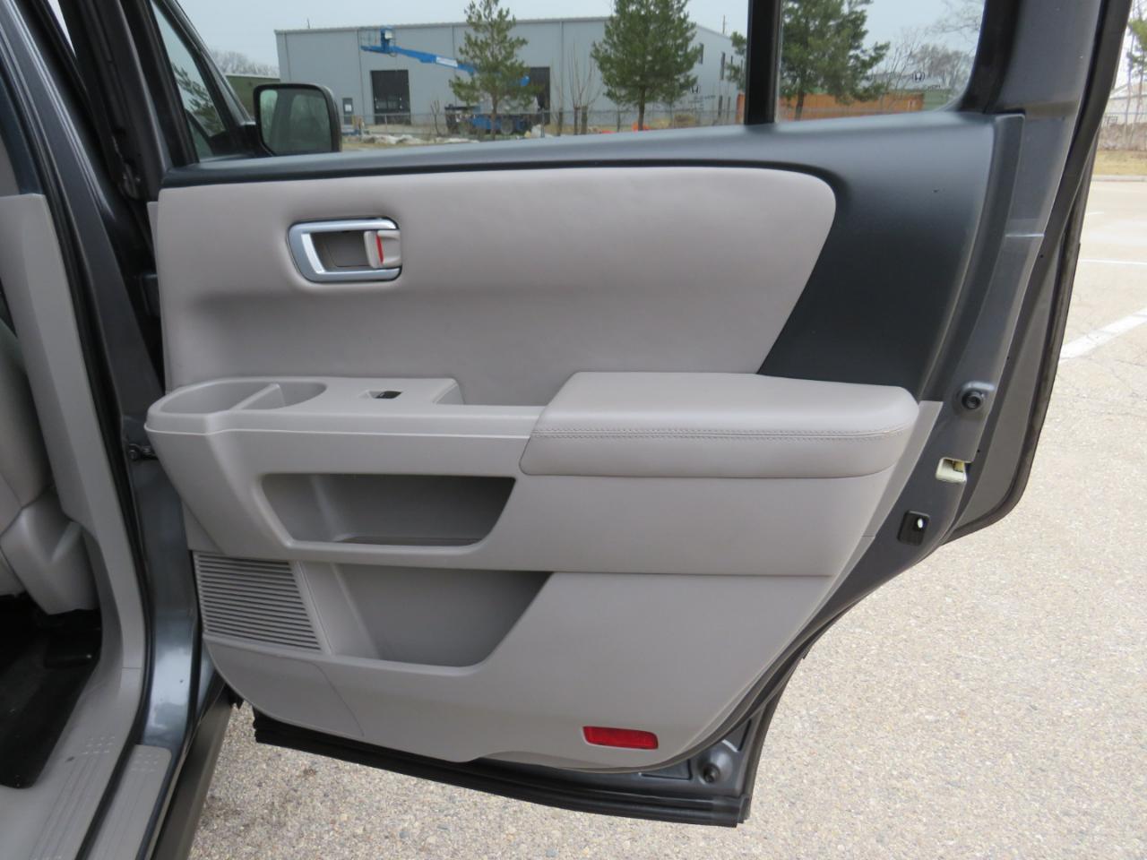 Honda Pilot EX-L 4WD 5-Spd AT 2012