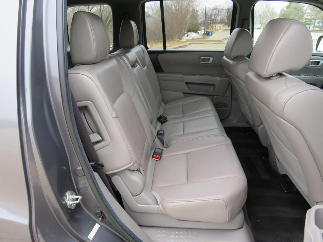 Honda Pilot EX-L 4WD 5-Spd AT 2012