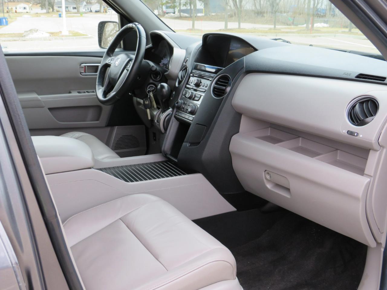 Honda Pilot EX-L 4WD 5-Spd AT 2012