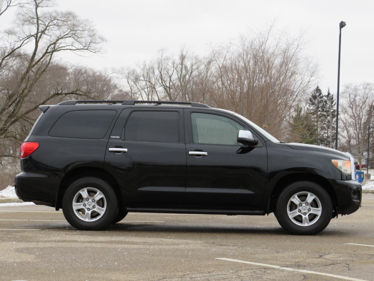 Toyota Sequoia Limited 4WD 2008