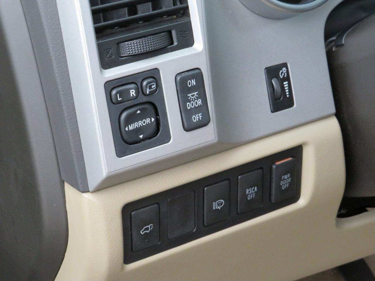 Toyota Sequoia Limited 4WD 2008