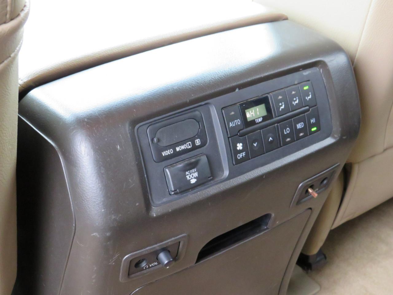 Toyota Sequoia Limited 4WD 2008