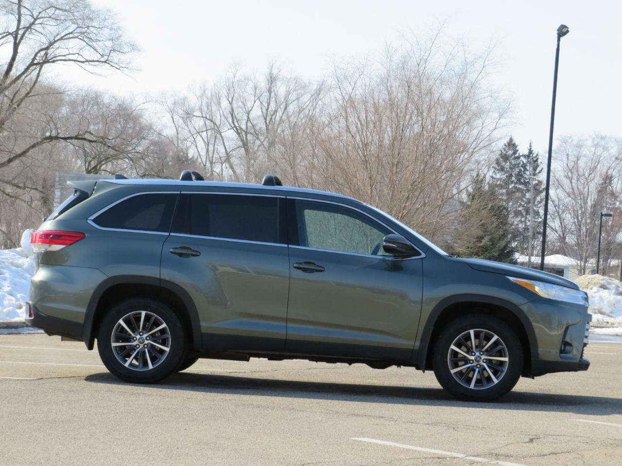 Toyota Highlander XLE AWD V6 2019