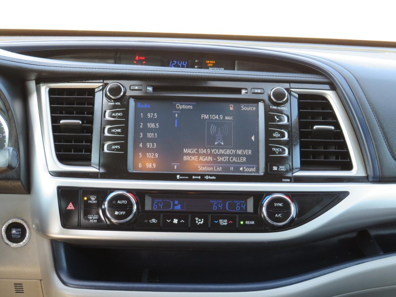 Toyota Highlander XLE AWD V6 2019