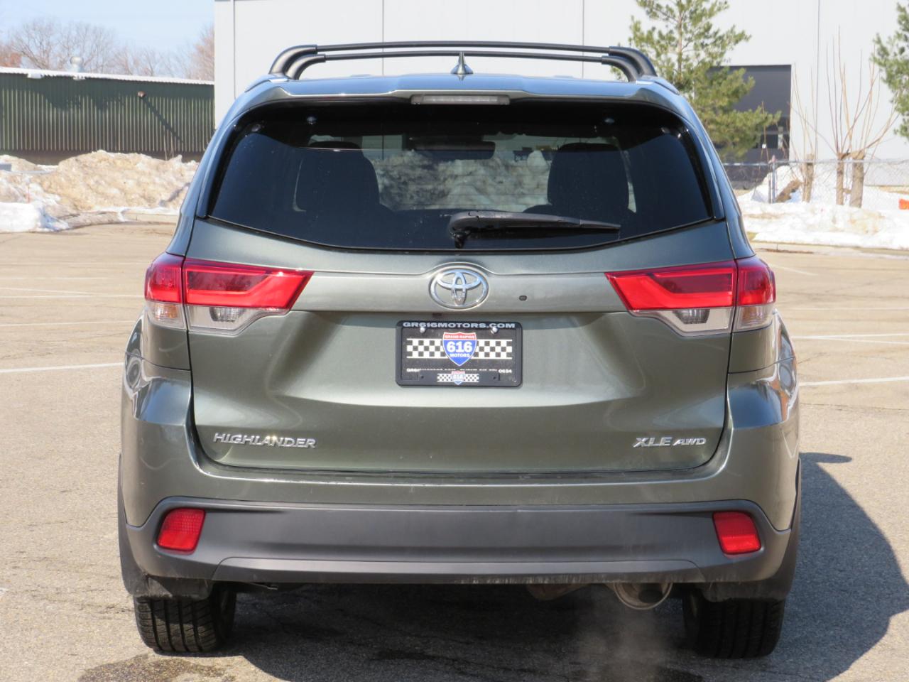 Toyota Highlander XLE AWD V6 2019