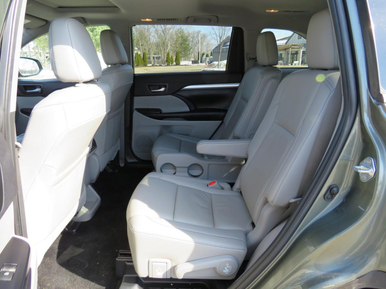 Toyota Highlander XLE AWD V6 2019