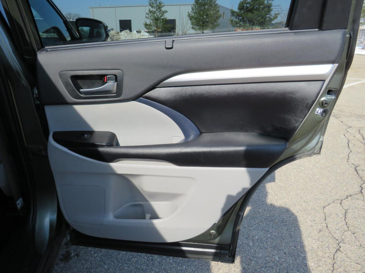 Toyota Highlander XLE AWD V6 2019