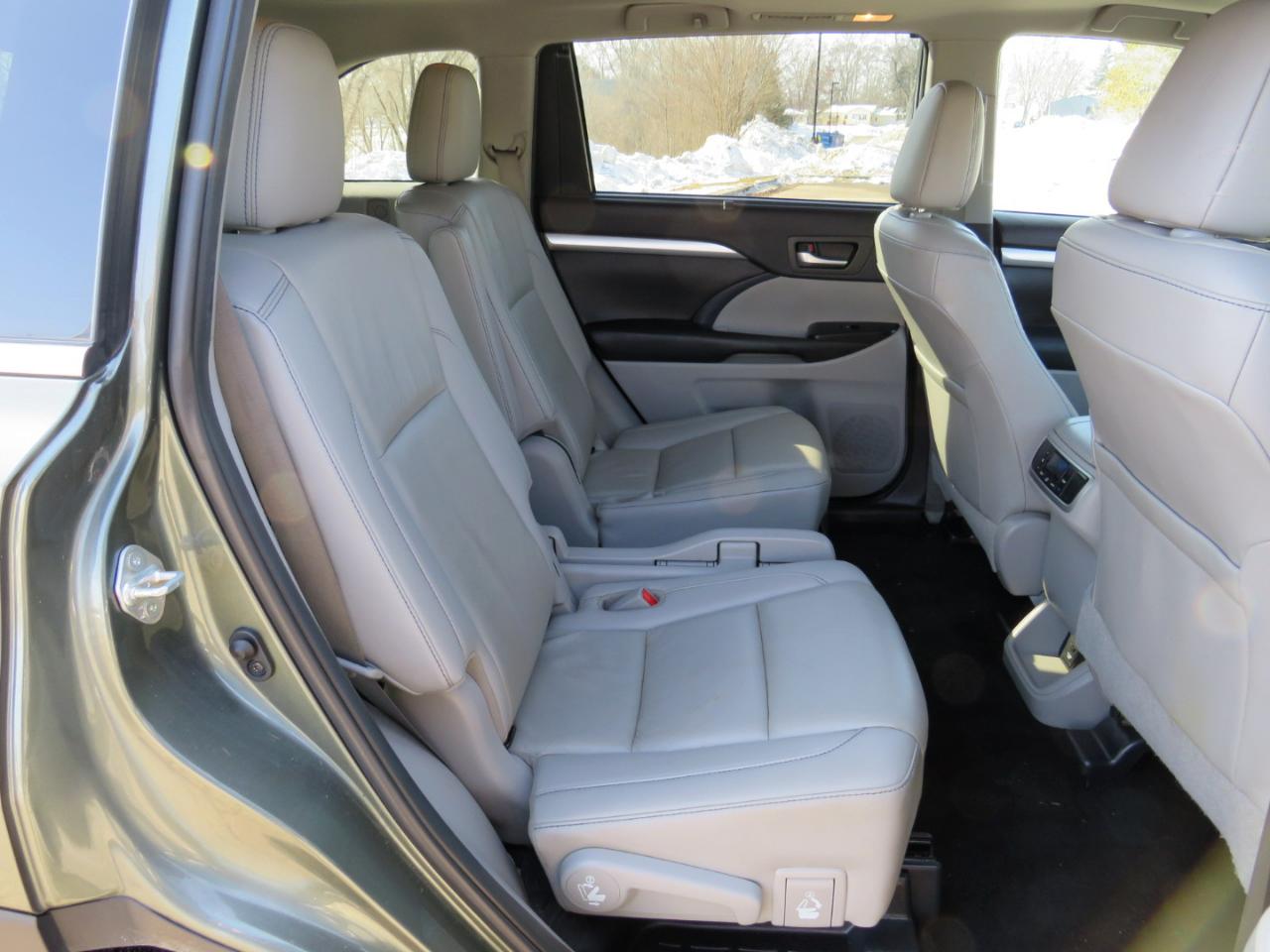 Toyota Highlander XLE AWD V6 2019