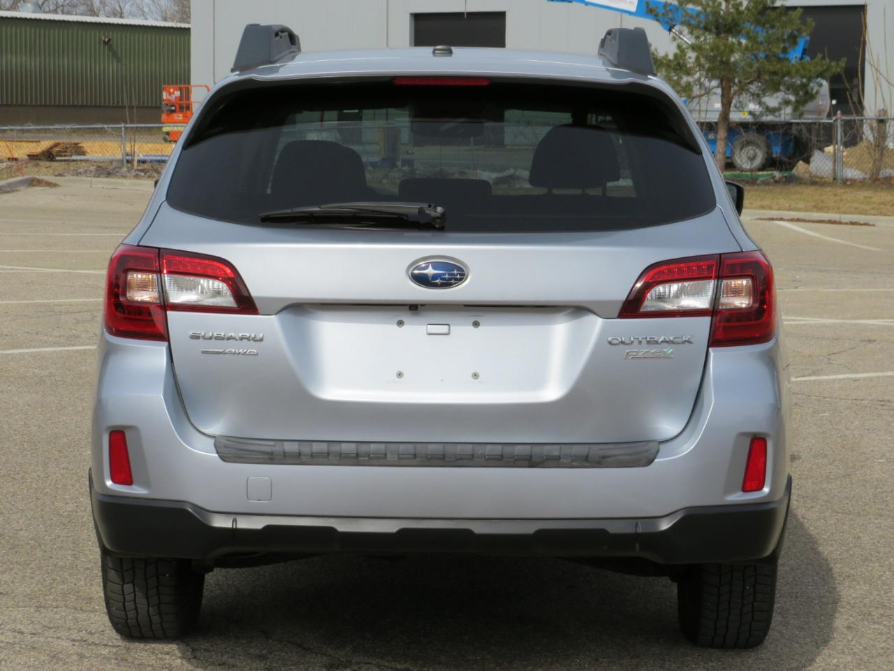 Subaru Outback 2.5i Premium 2015