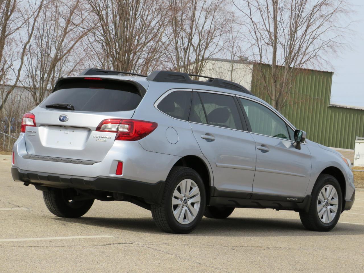Subaru Outback 2.5i Premium 2015