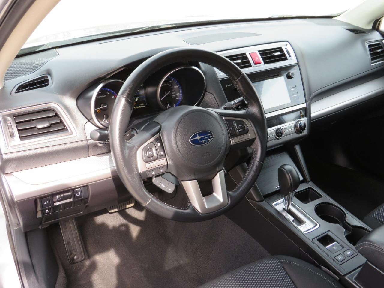 Subaru Outback 2.5i Premium 2015