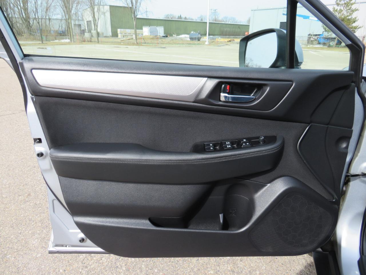 Subaru Outback 2.5i Premium 2015