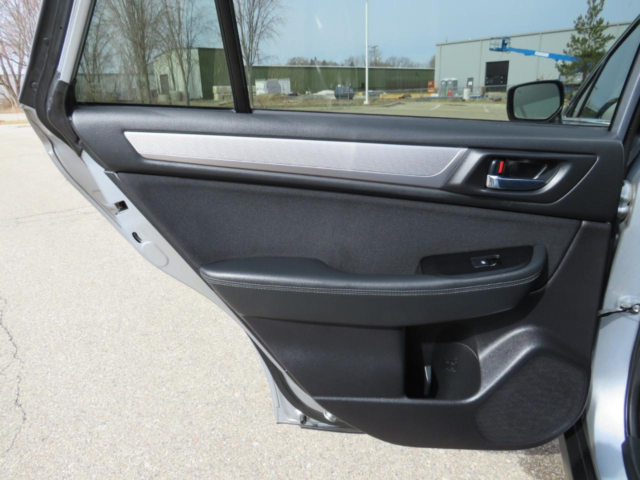 Subaru Outback 2.5i Premium 2015