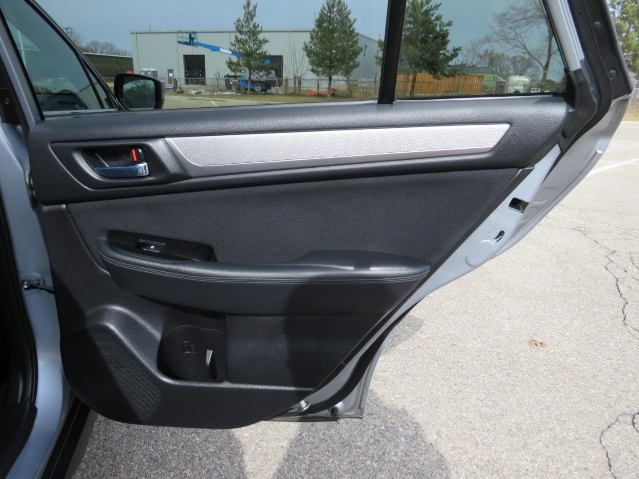 Subaru Outback 2.5i Premium 2015