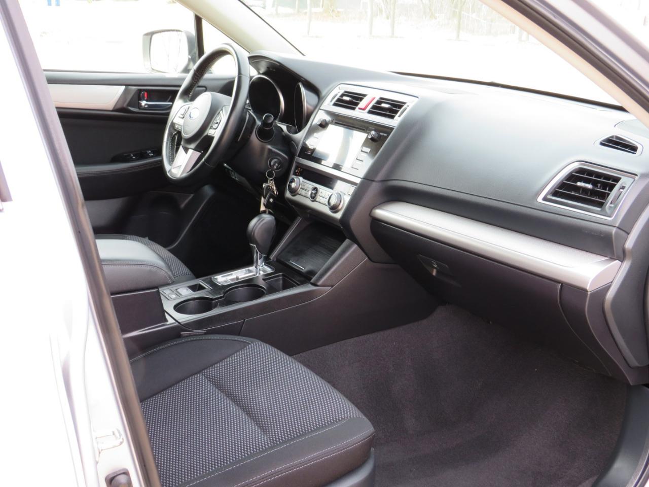 Subaru Outback 2.5i Premium 2015