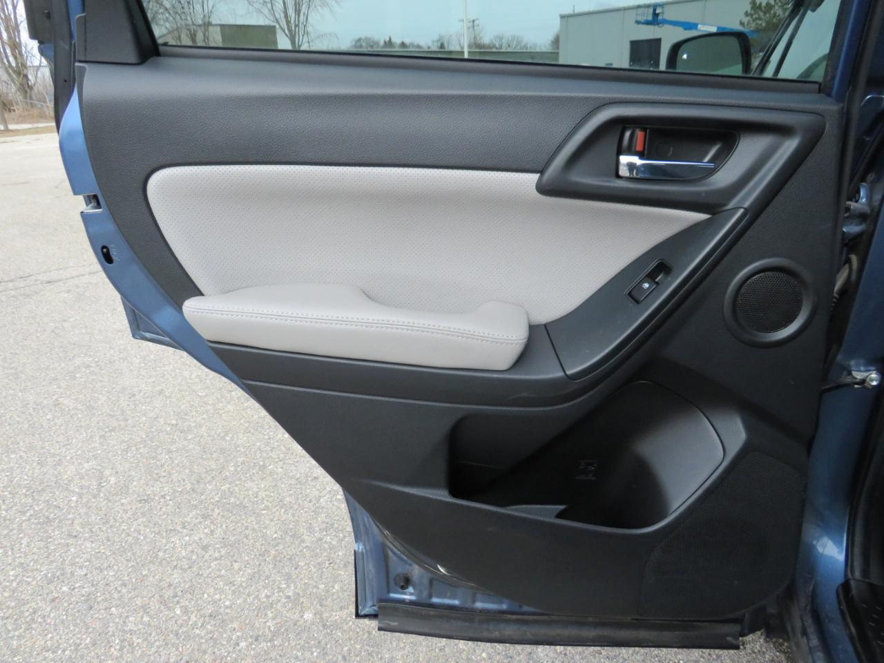 Subaru Forester 2.5i Touring 2015