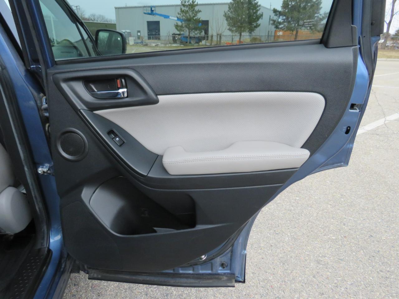 Subaru Forester 2.5i Touring 2015