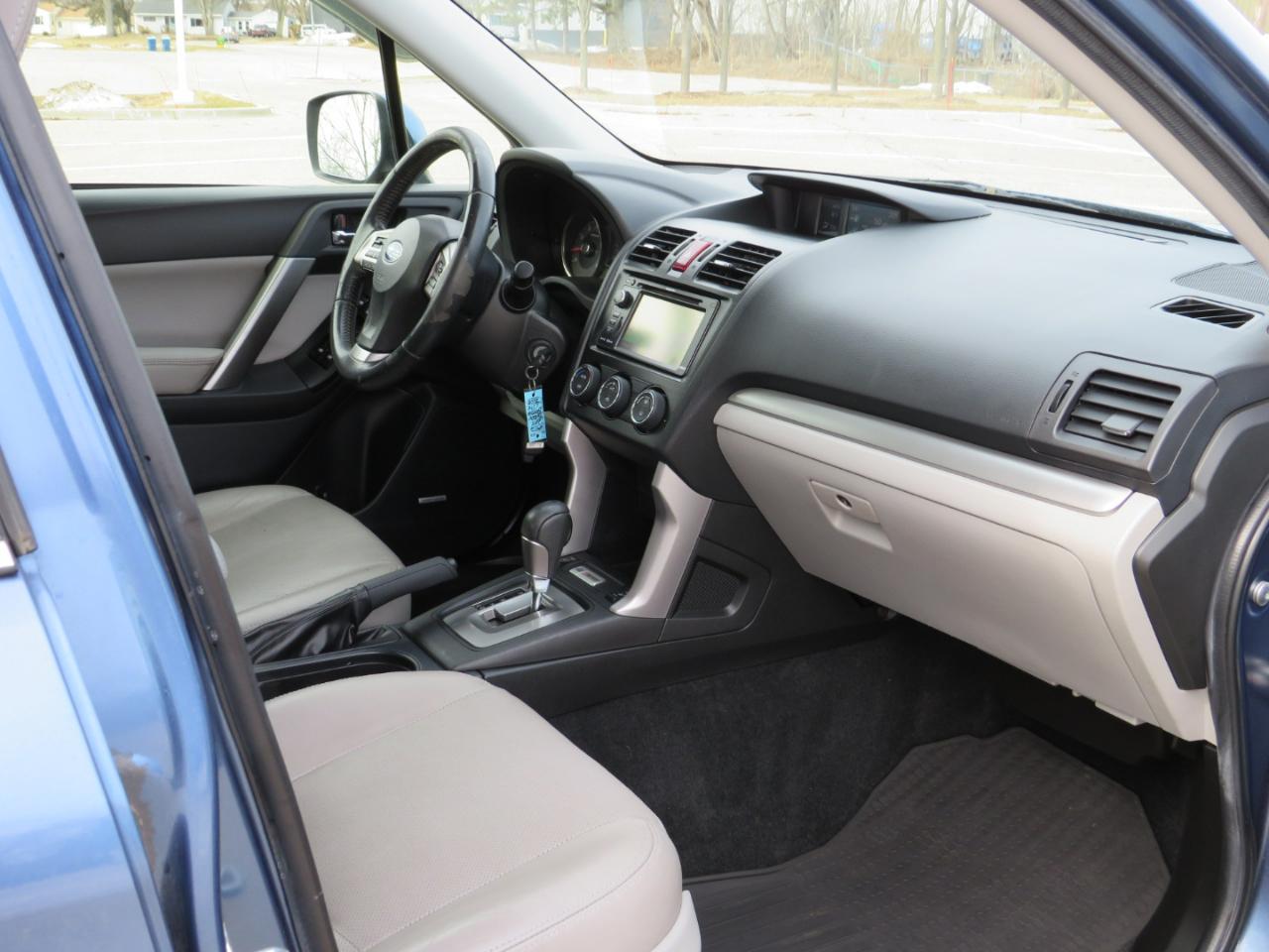 Subaru Forester 2.5i Touring 2015