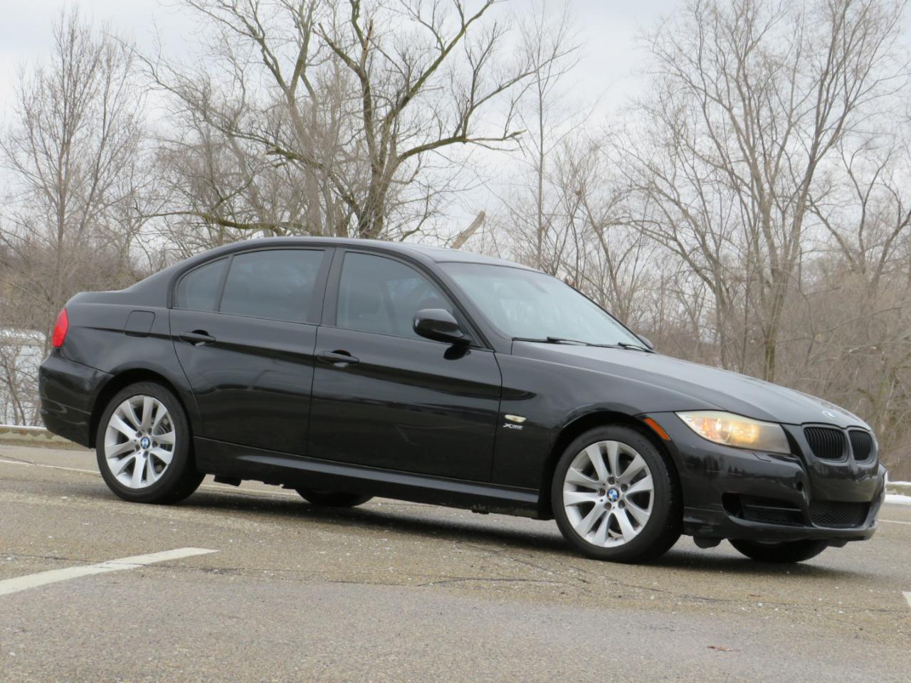 BMW 3-Series 328i xDrive 2011