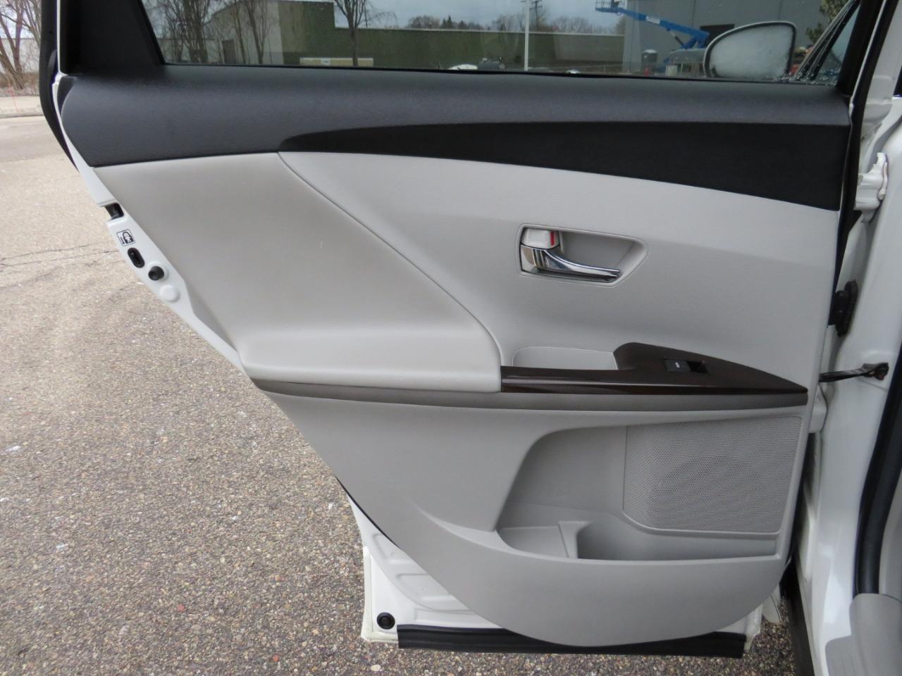 Toyota Venza AWD I4 2011