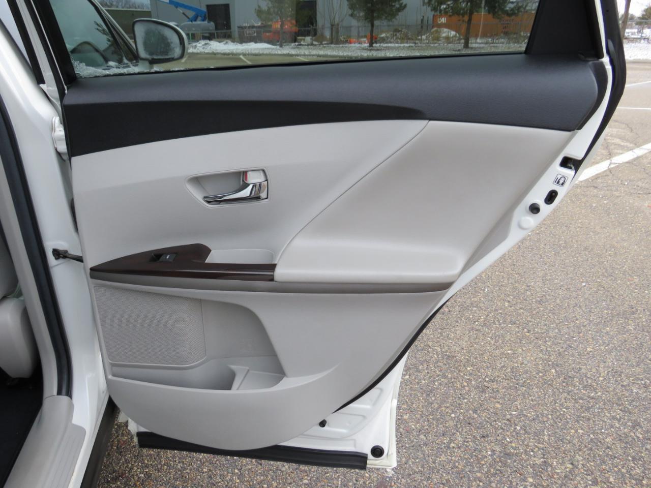 Toyota Venza AWD I4 2011