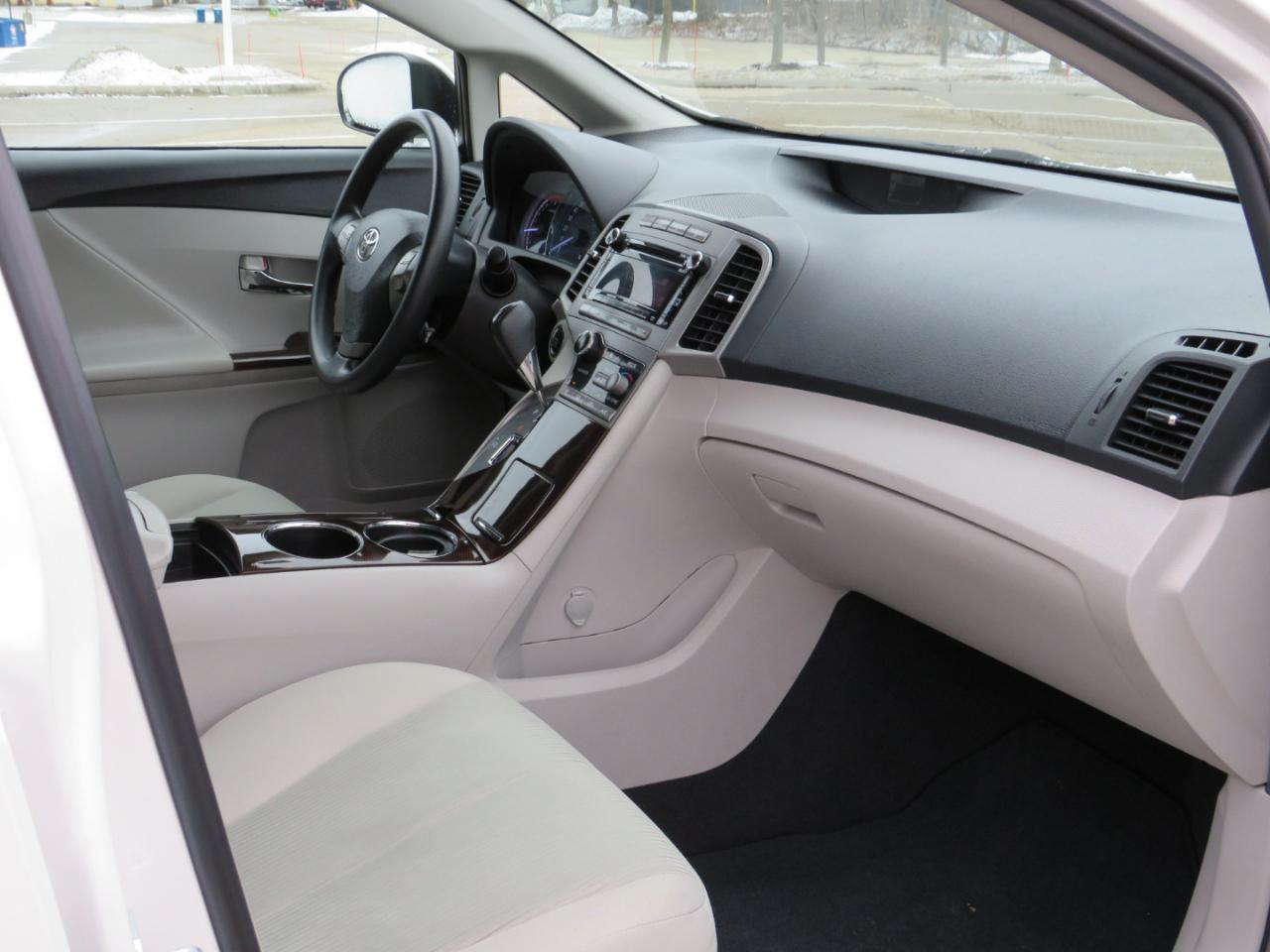 Toyota Venza AWD I4 2011