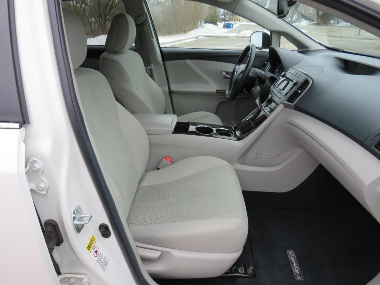 Toyota Venza AWD I4 2011