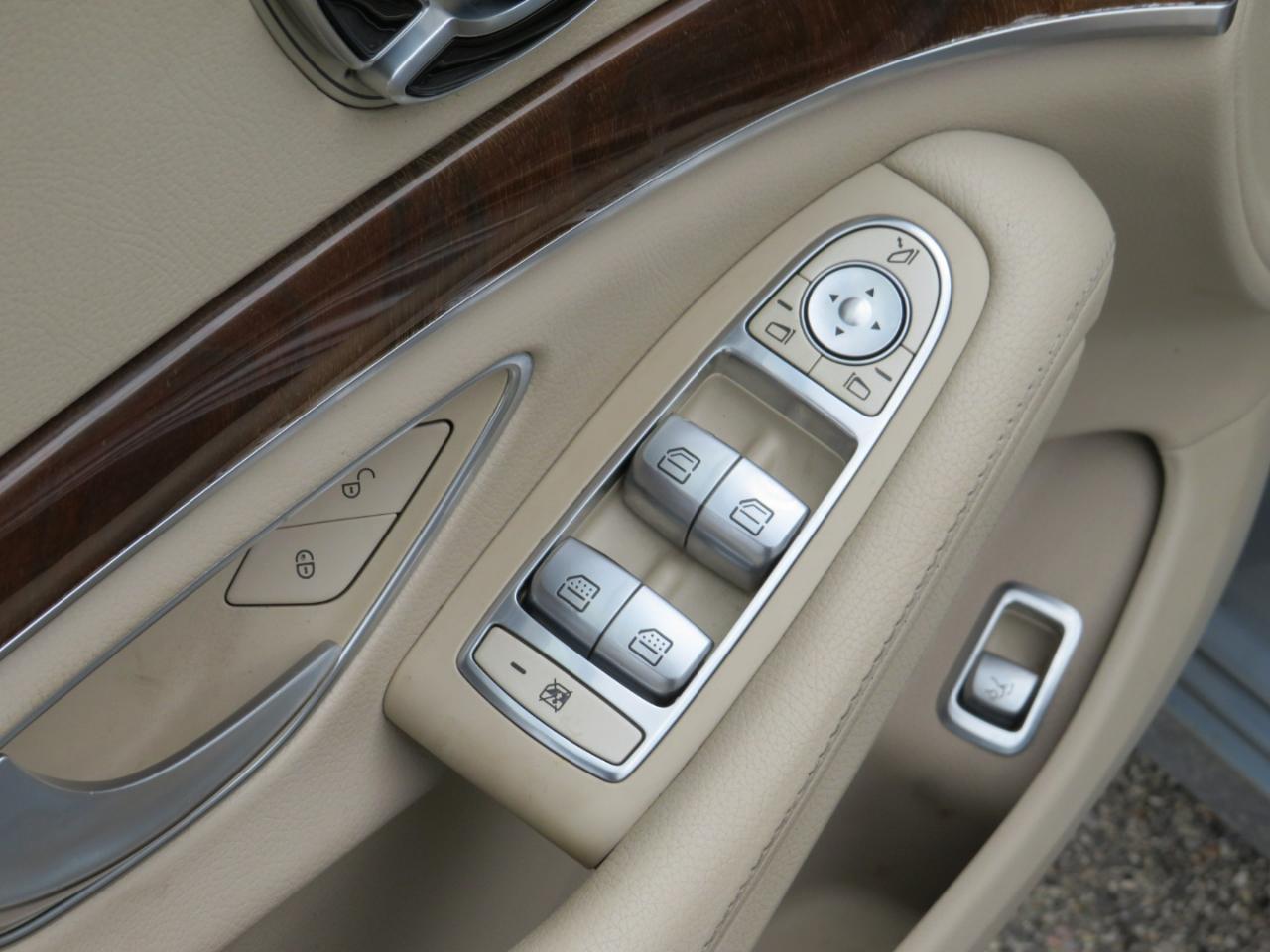 Mercedes-Benz S-Class S550 4MATIC 2014