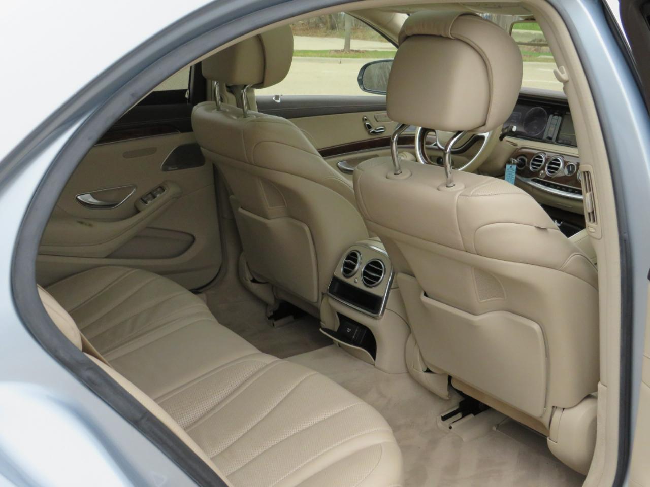 Mercedes-Benz S-Class S550 4MATIC 2014