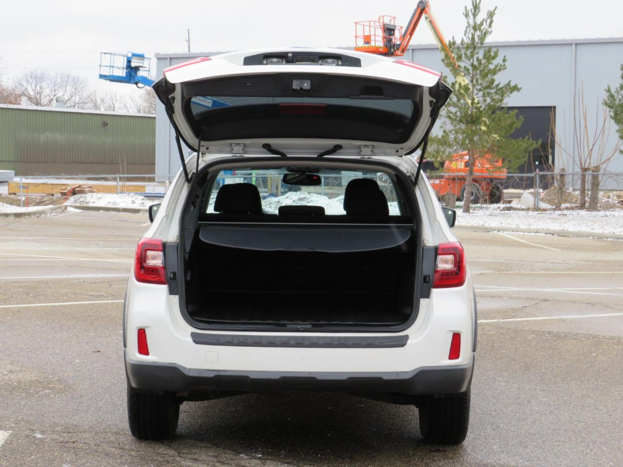 Subaru Outback 2.5i Premium 2015