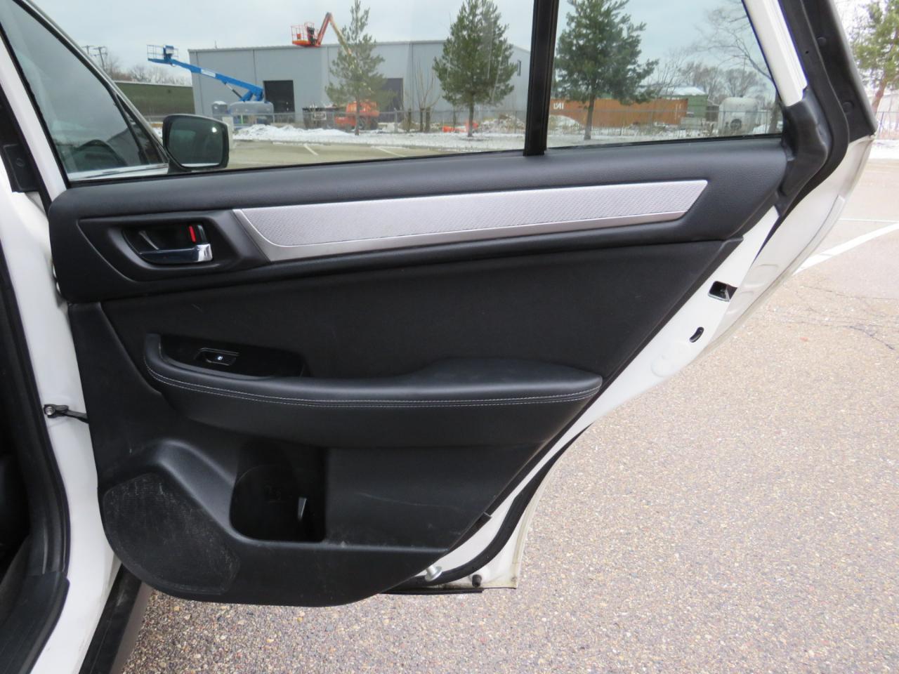 Subaru Outback 2.5i Premium 2015