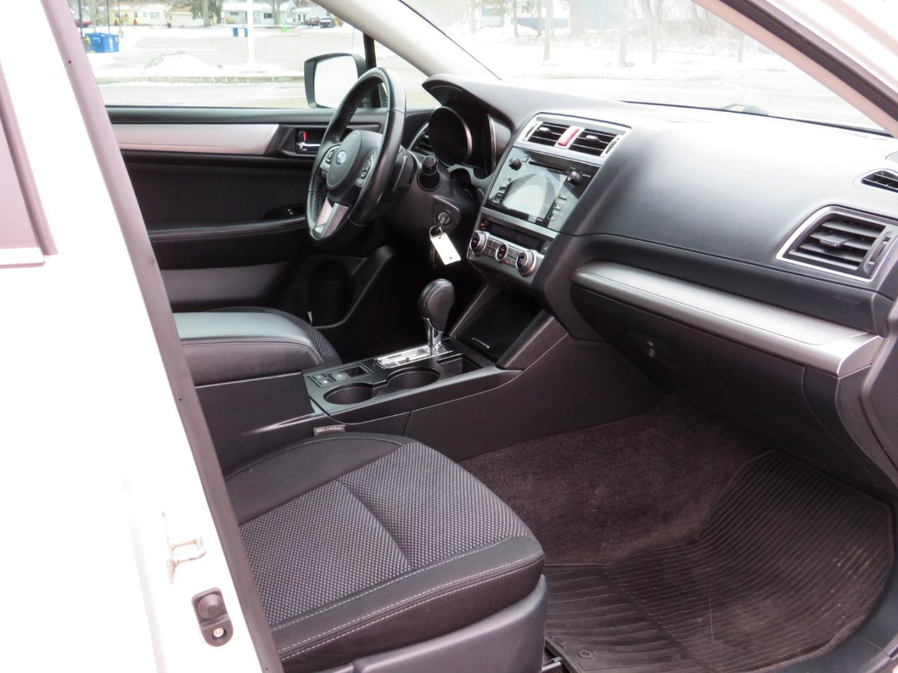 Subaru Outback 2.5i Premium 2015