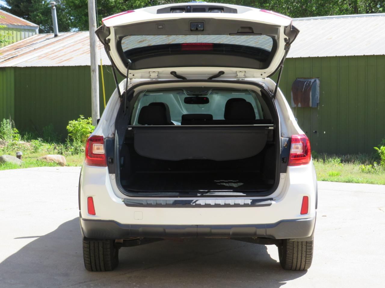 Subaru Outback 2.5i Premium 2015