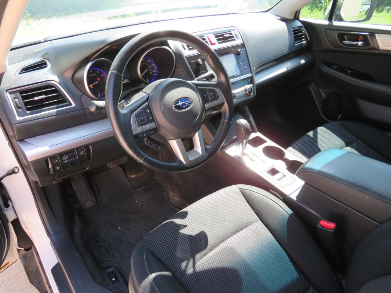 Subaru Outback 2.5i Premium 2015