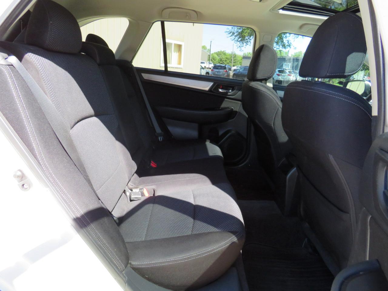 Subaru Outback 2.5i Premium 2015