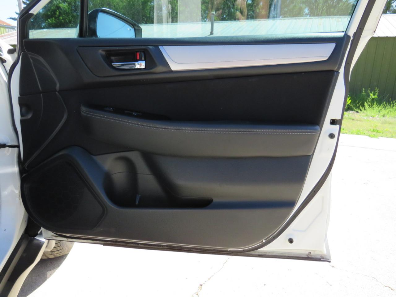 Subaru Outback 2.5i Premium 2015