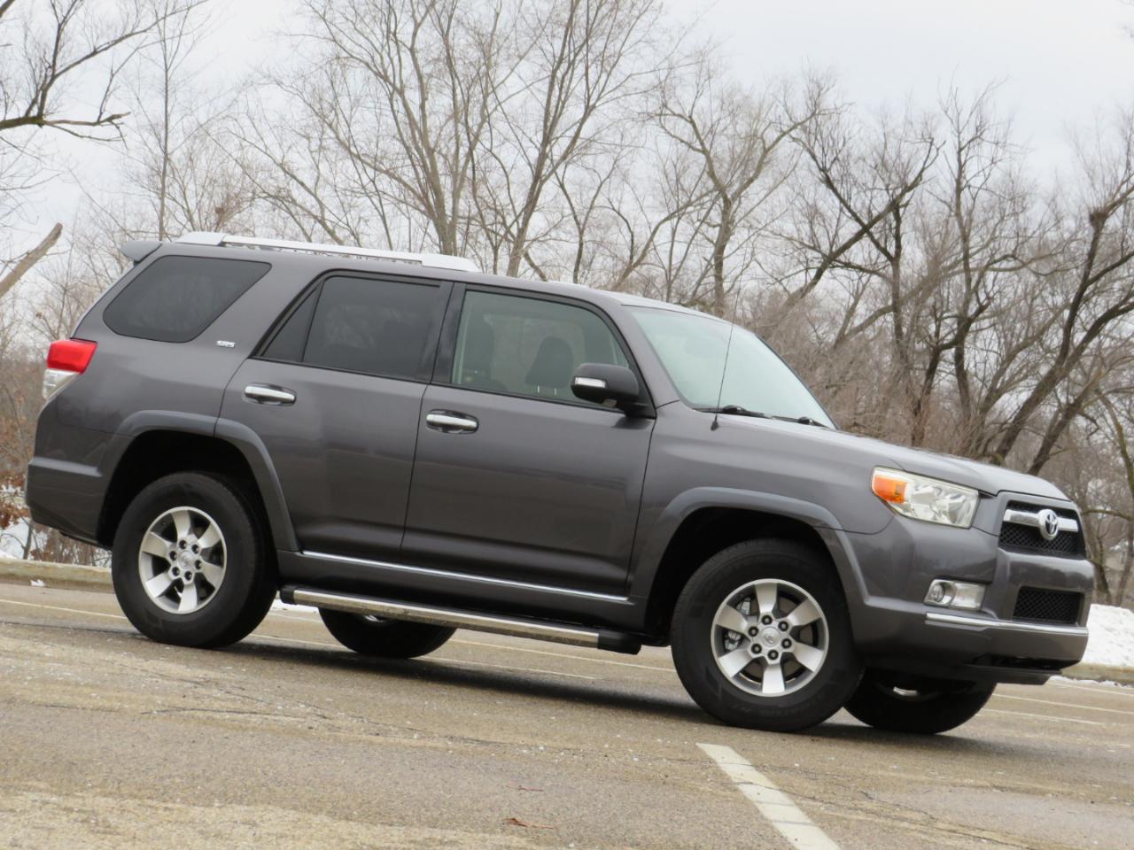 Toyota 4Runner SR5 4WD 2011
