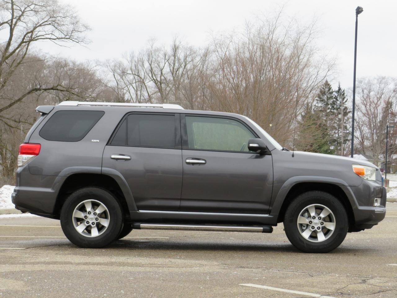 Toyota 4Runner SR5 4WD 2011