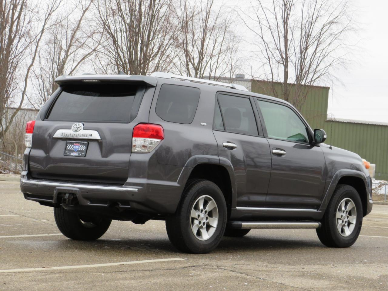 Toyota 4Runner SR5 4WD 2011
