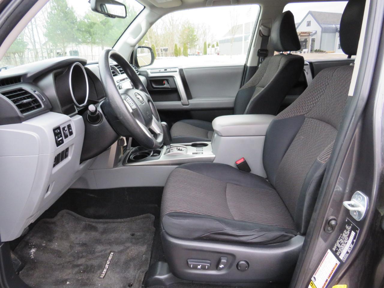 Toyota 4Runner SR5 4WD 2011