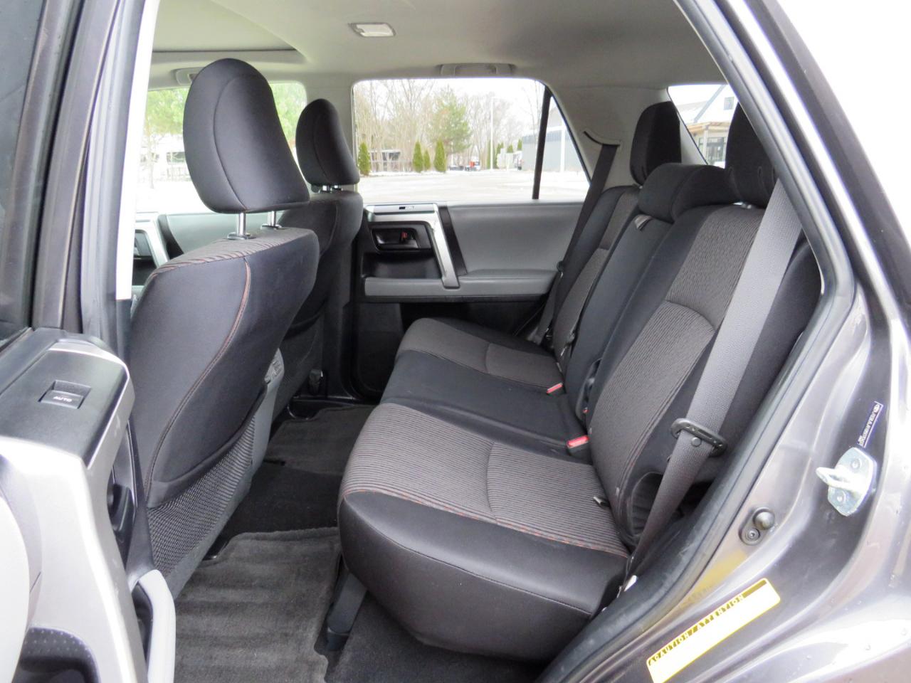 Toyota 4Runner SR5 4WD 2011