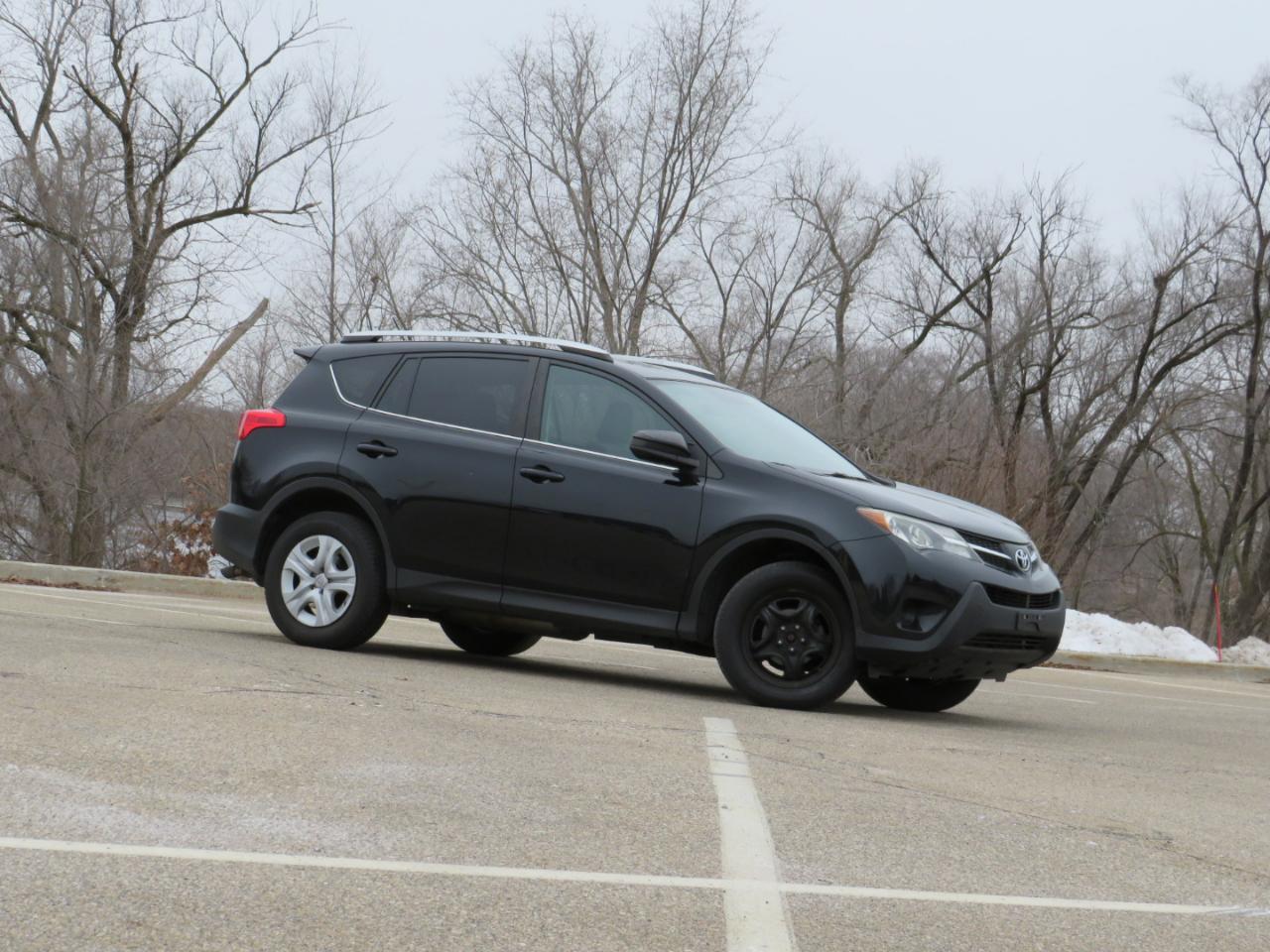 Toyota RAV4 LE AWD 2015