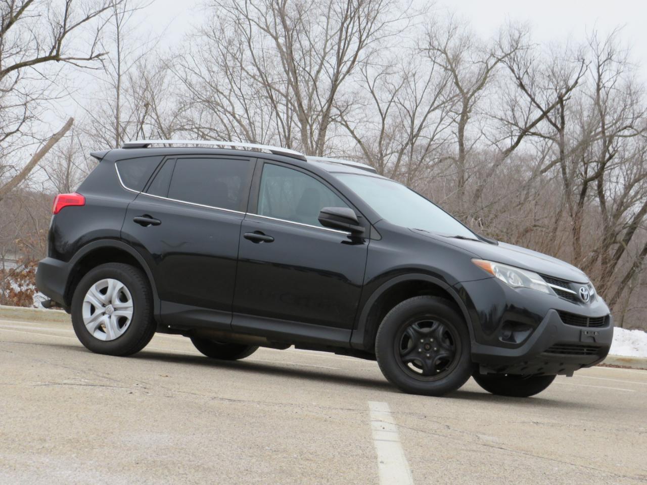 Toyota RAV4 LE AWD 2015