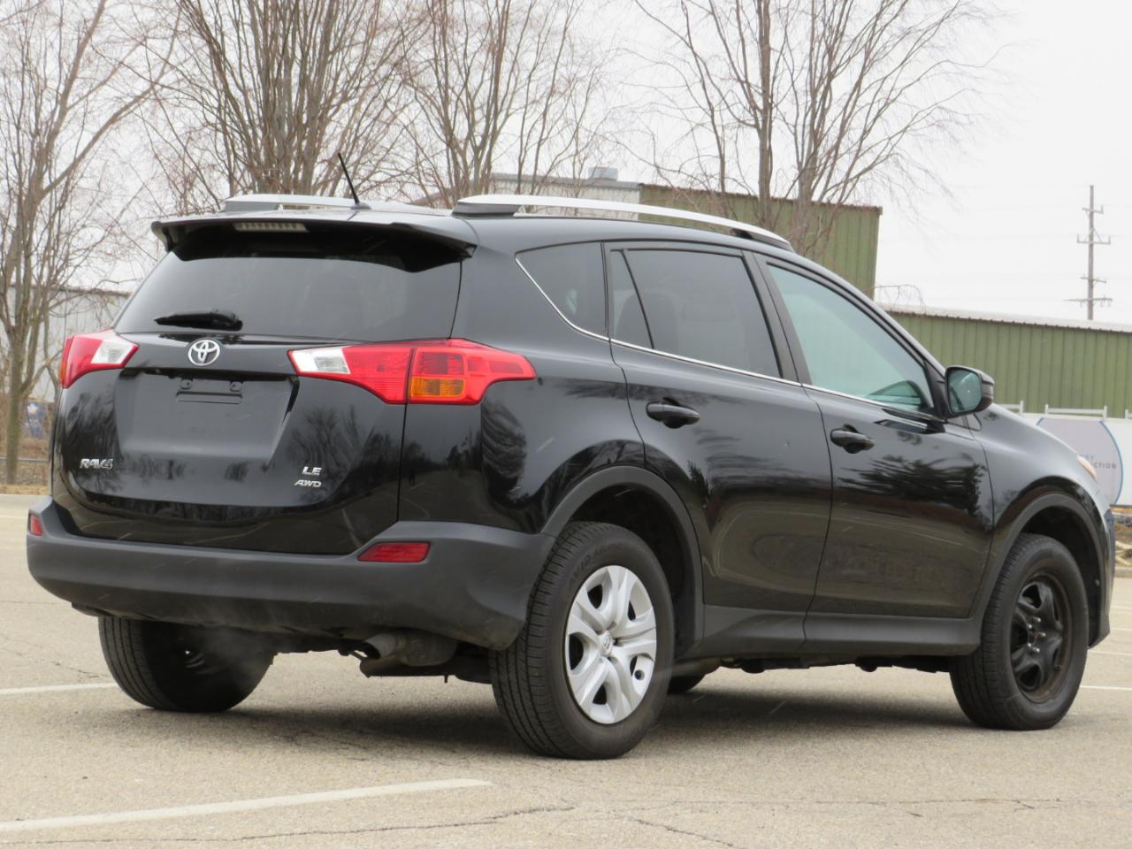 Toyota RAV4 LE AWD 2015