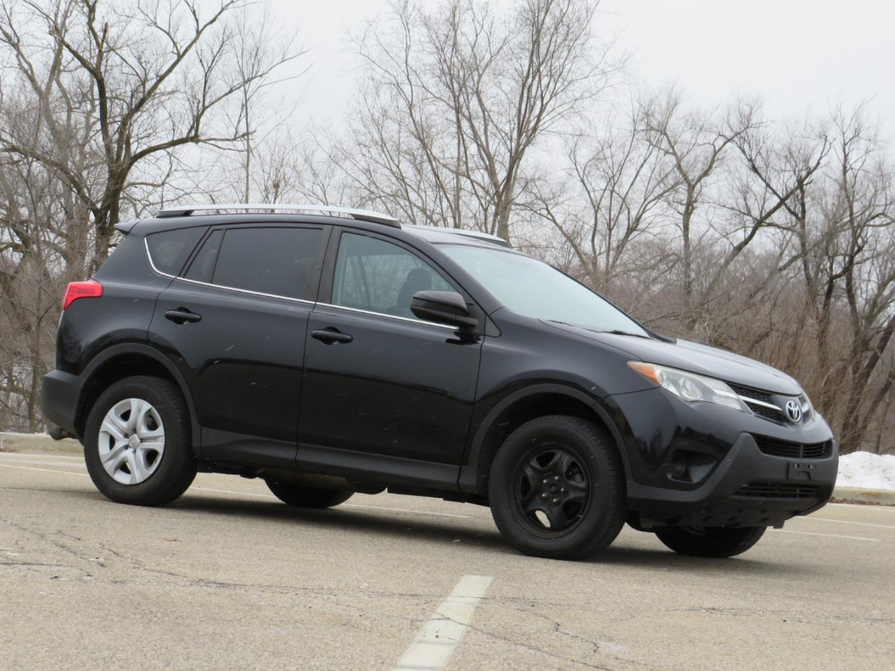 Toyota RAV4 LE AWD 2015