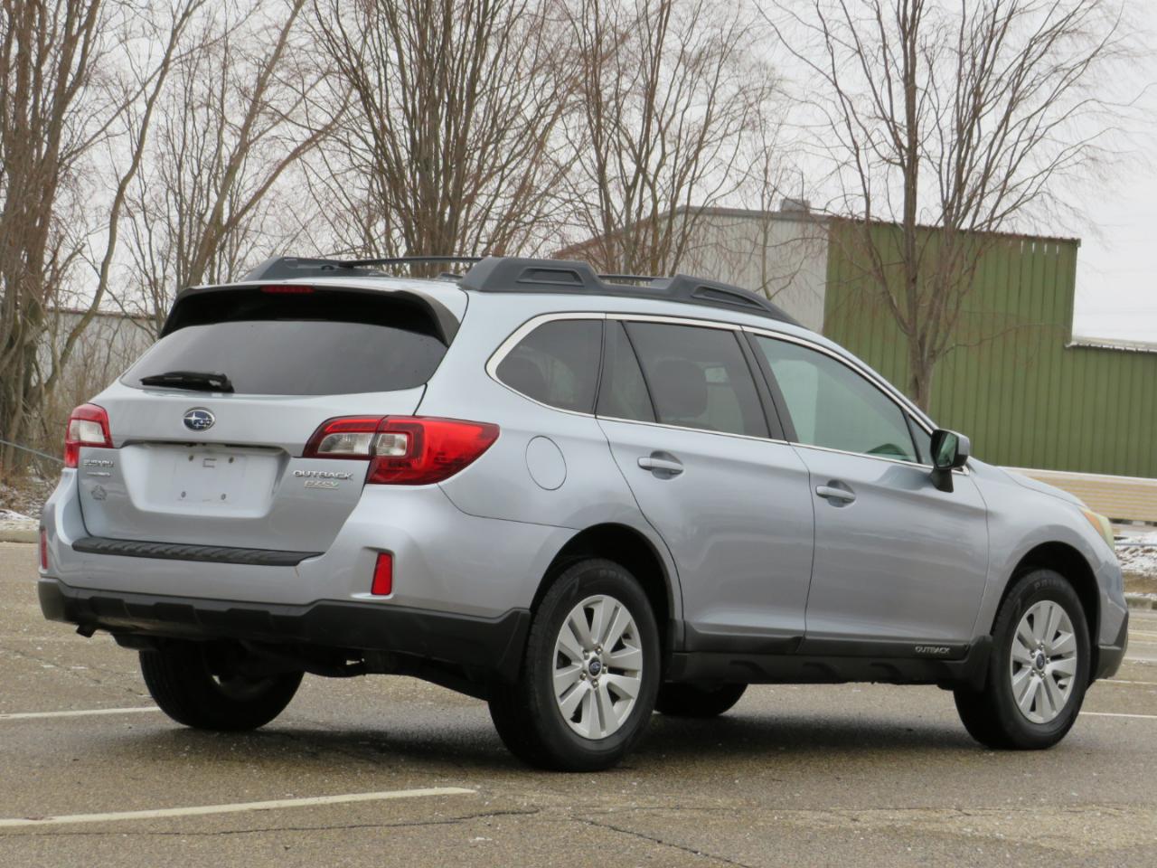 Subaru Outback 2.5i Premium 2015