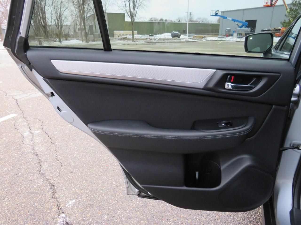 Subaru Outback 2.5i Premium 2015