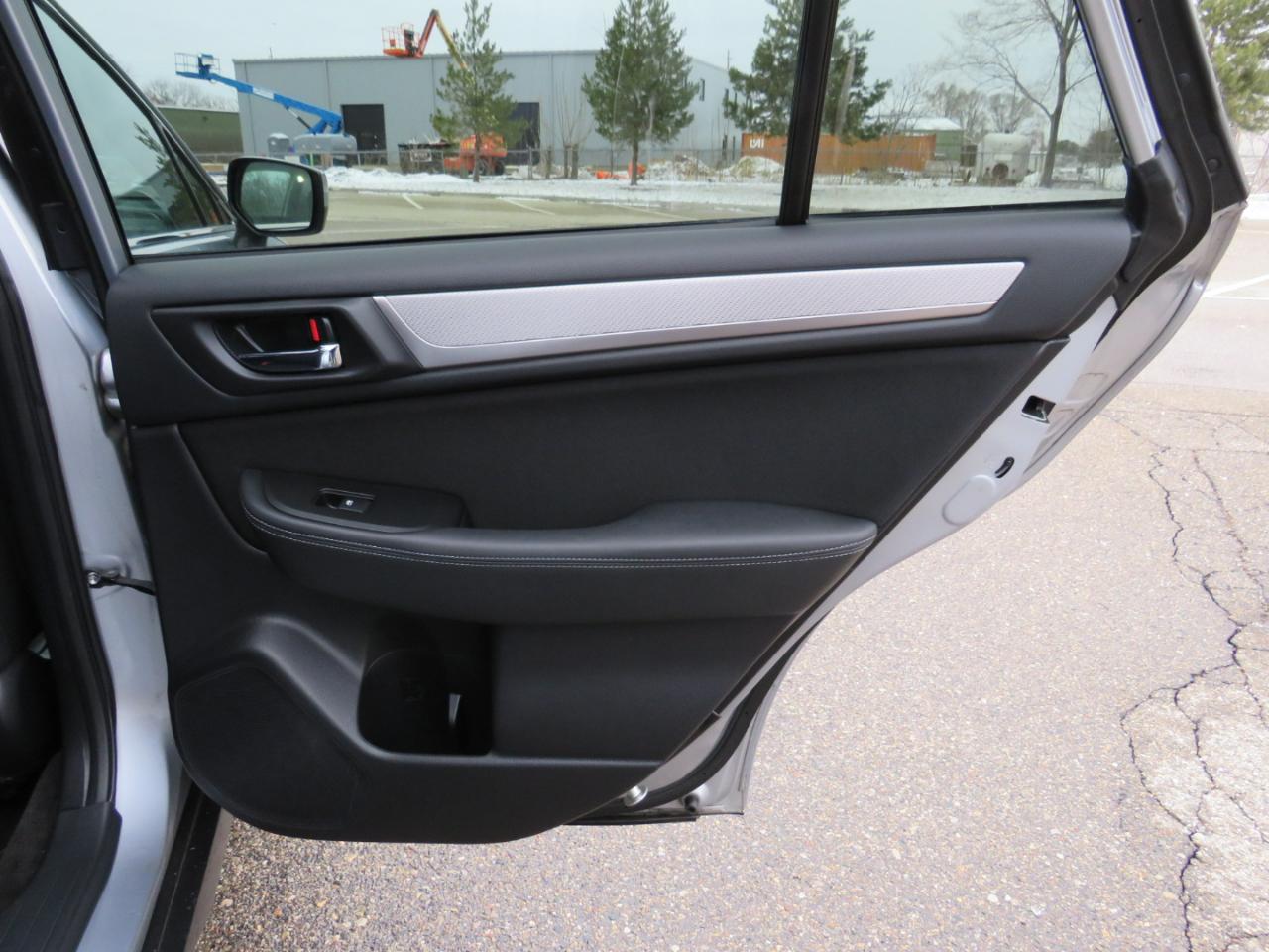 Subaru Outback 2.5i Premium 2015